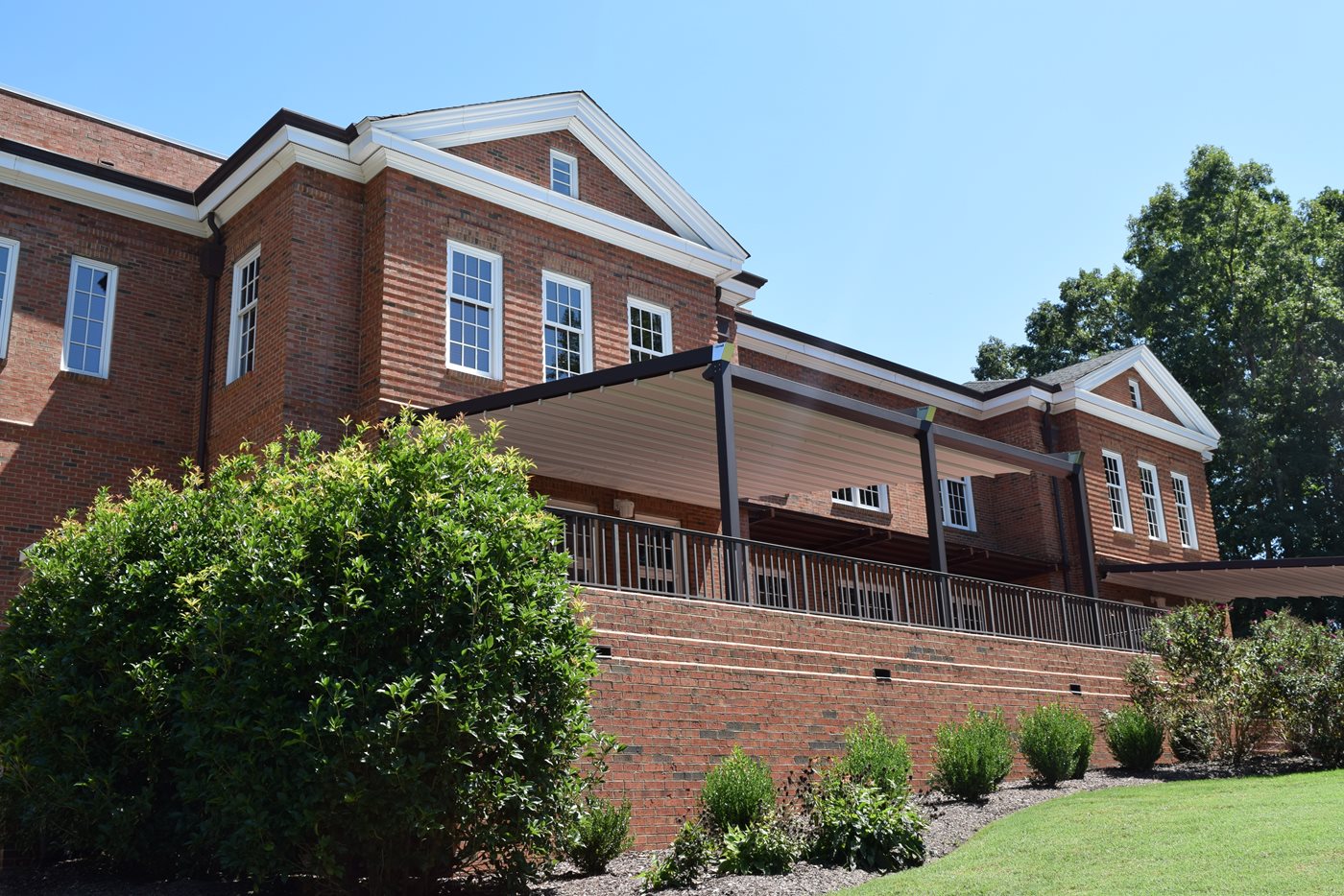 B-Spaces-at-University-of-North-Carolina-by-Charlotte-Tent-Awning-(1).JPG